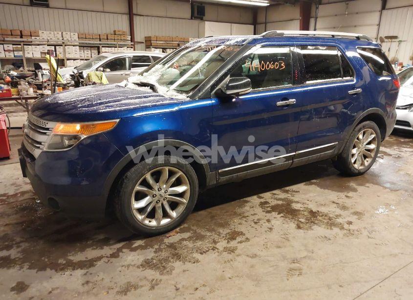 Photo 2 of 2013 Ford Explorer XLT (VIN 1FM5K8D89DGC03931)