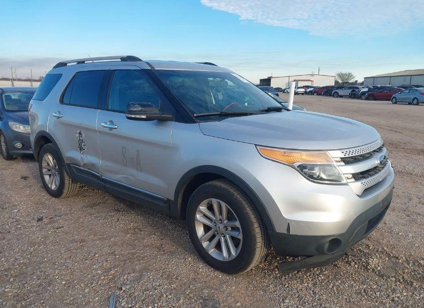 2013 Ford Explorer XLT (VIN 1FM5K8D89DGC86664) main photo