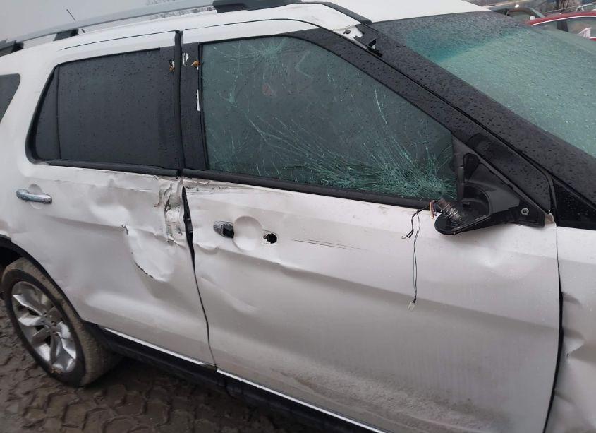 Photo 13 of 2014 Ford Explorer XLT (VIN 1FM5K8D89EGA53644)