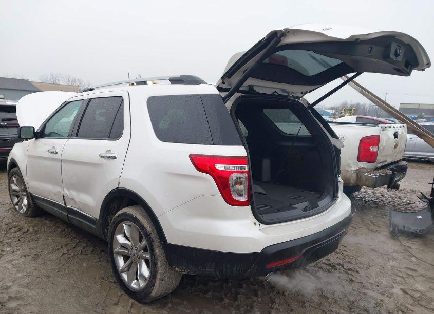 Photo 3 of 2014 Ford Explorer XLT (VIN 1FM5K8D89EGA53644)