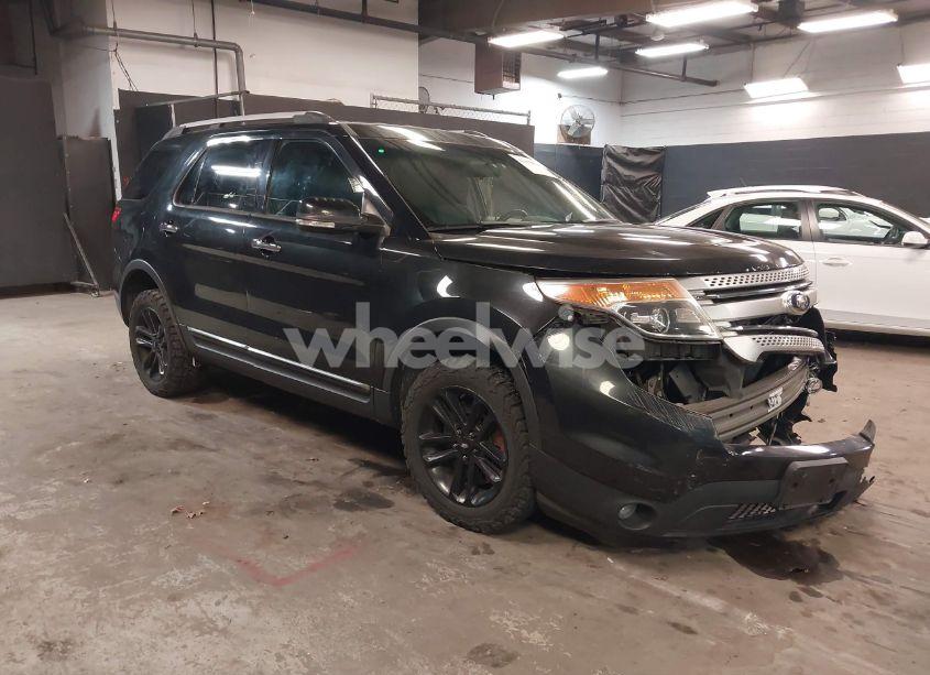 2014 Ford Explorer XLT (VIN 1FM5K8D89EGB47569) main photo