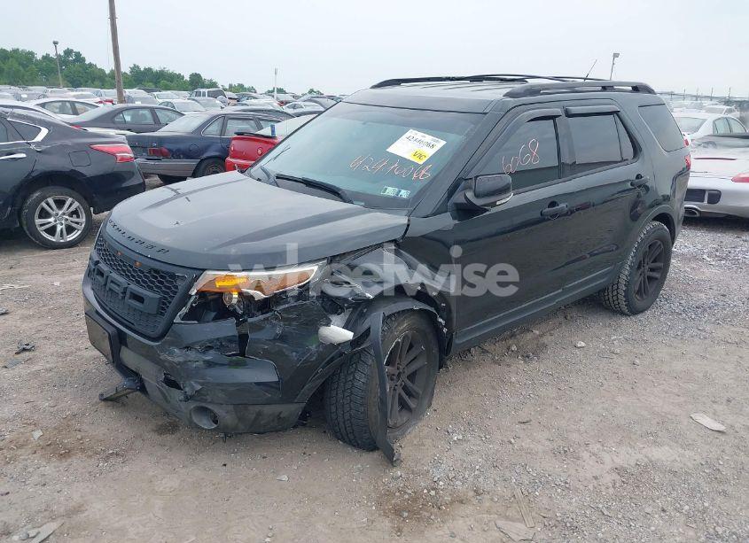 Photo 2 of 2014 Ford Explorer XLT (VIN 1FM5K8D89EGC27678)