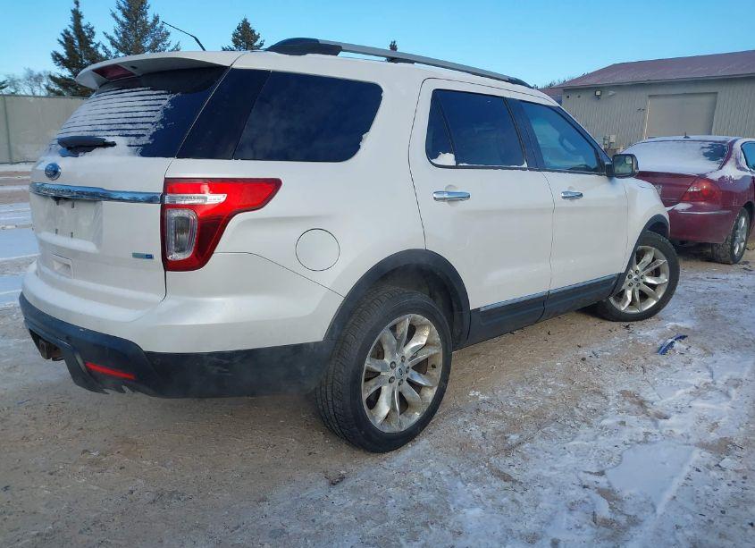 Photo 4 of 2015 Ford Explorer XLT (VIN 1FM5K8D89FGA54522)