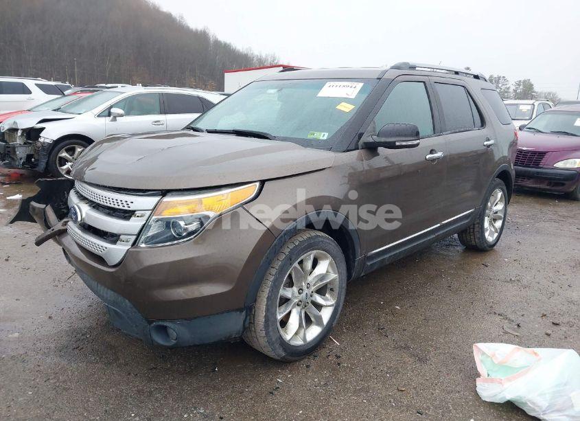 Photo 2 of 2015 Ford Explorer XLT (VIN 1FM5K8D89FGA62944)