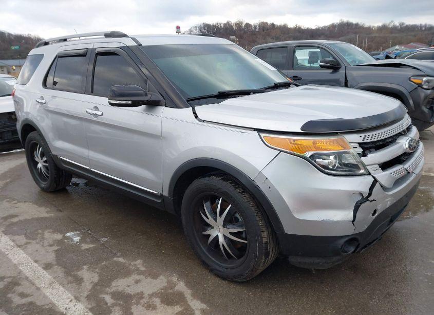2015 Ford Explorer XLT (VIN 1FM5K8D89FGB01838) main photo