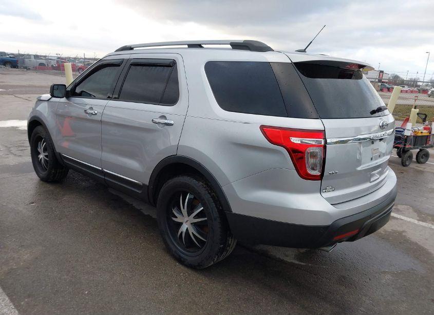 Photo 3 of 2015 Ford Explorer XLT (VIN 1FM5K8D89FGB01838)