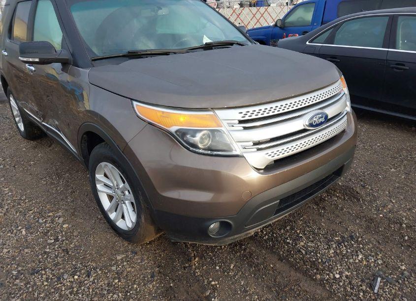 2015 Ford Explorer XLT (VIN 1FM5K8D89FGB38470) main photo