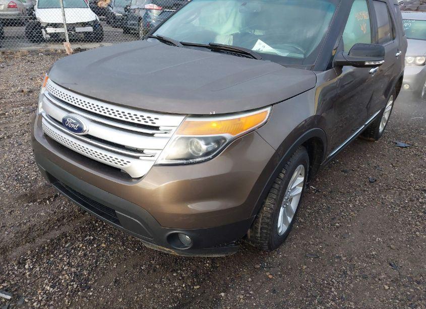 Photo 2 of 2015 Ford Explorer XLT (VIN 1FM5K8D89FGB38470)