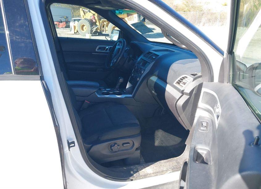 Photo 5 of 2015 Ford Explorer XLT (VIN 1FM5K8D89FGB88494)