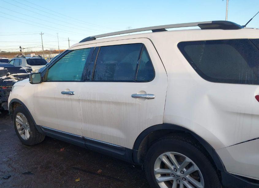 Photo 14 of 2015 Ford Explorer XLT (VIN 1FM5K8D89FGC07478)