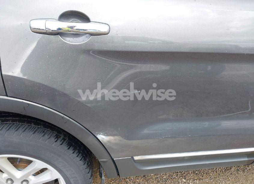 Photo 18 of 2015 Ford Explorer XLT (VIN 1FM5K8D89FGC30985)