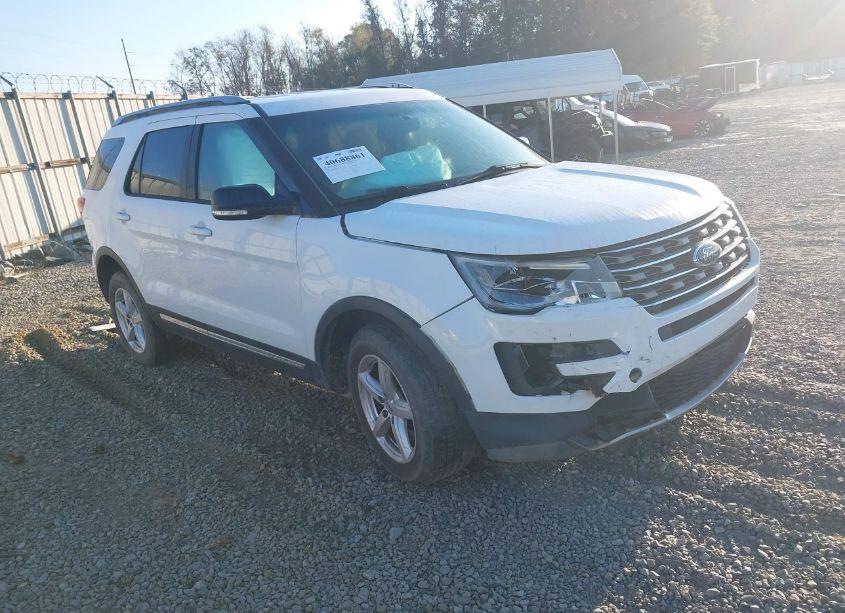 2016 Ford Explorer XLT (VIN 1FM5K8D89GGA10070) main photo