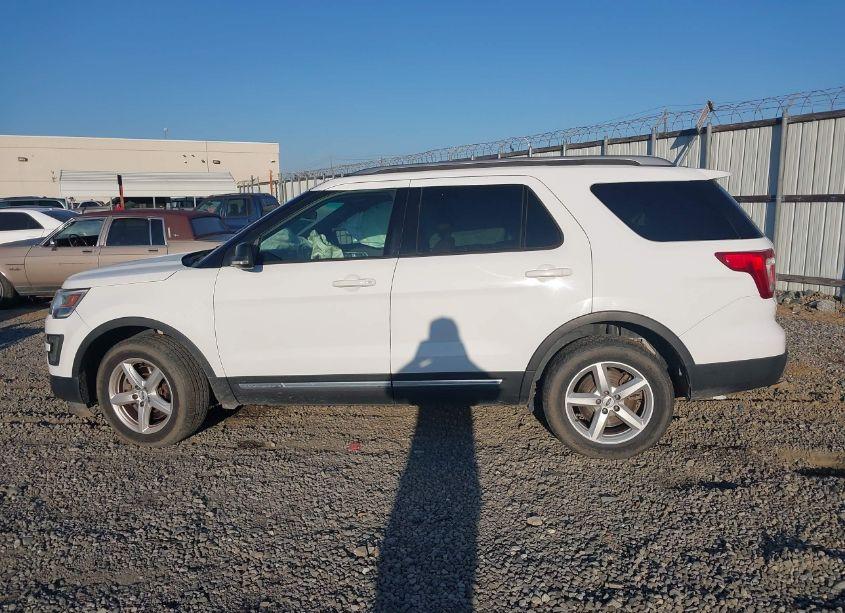 Photo 14 of 2016 Ford Explorer XLT (VIN 1FM5K8D89GGA10070)
