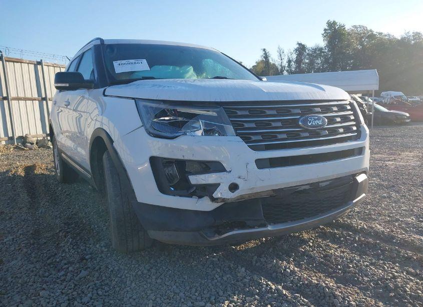 Photo 6 of 2016 Ford Explorer XLT (VIN 1FM5K8D89GGA10070)