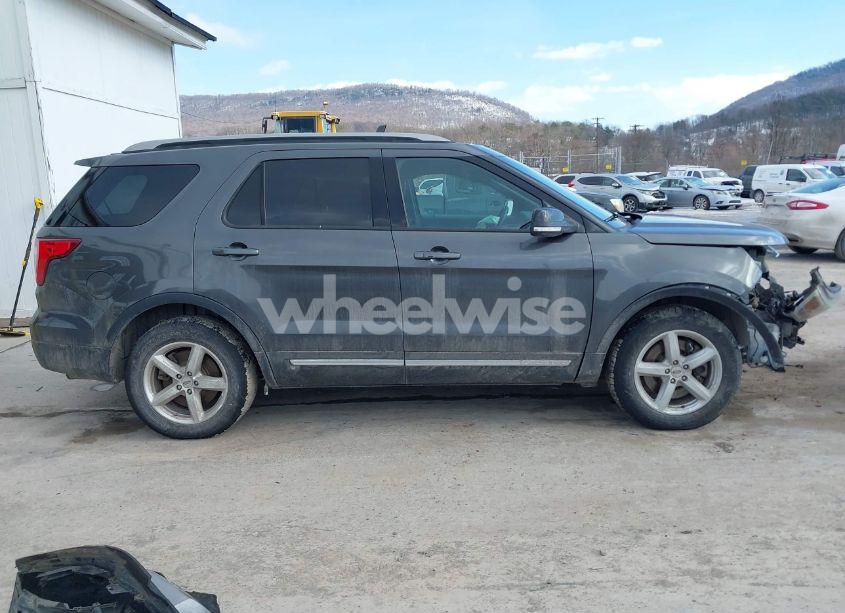 Photo 14 of 2016 Ford Explorer XLT (VIN 1FM5K8D89GGA47720)