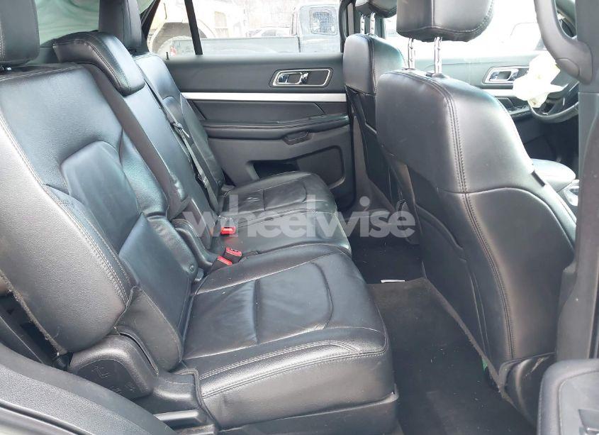 Photo 8 of 2016 Ford Explorer XLT (VIN 1FM5K8D89GGA47720)