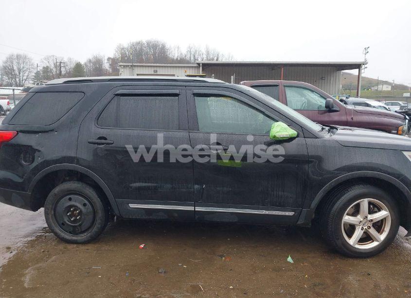 Photo 13 of 2016 Ford Explorer XLT (VIN 1FM5K8D89GGB92725)