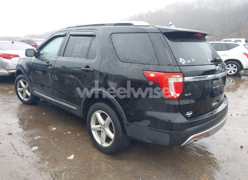 Photo 3 of 2016 Ford Explorer XLT (VIN 1FM5K8D89GGB92725)