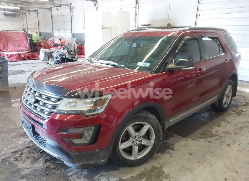 Photo 2 of 2016 Ford Explorer XLT (VIN 1FM5K8D89GGC45780)