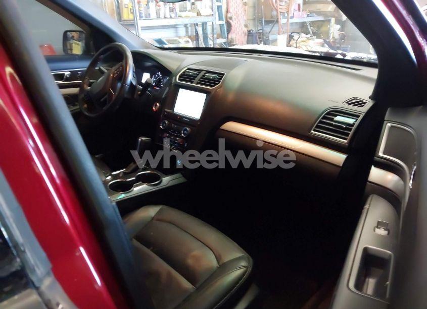 Photo 5 of 2016 Ford Explorer XLT (VIN 1FM5K8D89GGC45780)