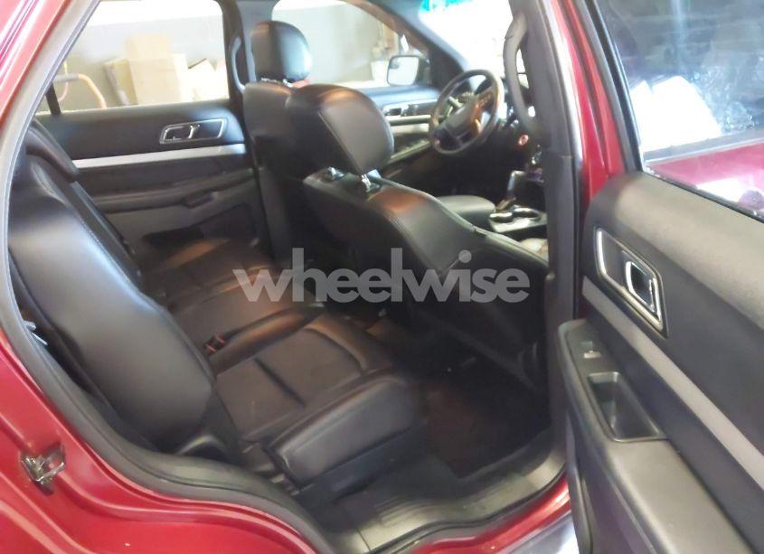 Photo 8 of 2016 Ford Explorer XLT (VIN 1FM5K8D89GGC45780)