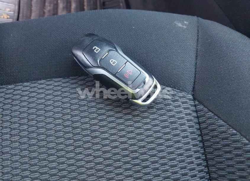 Photo 11 of 2016 Ford Explorer XLT (VIN 1FM5K8D89GGC99550)