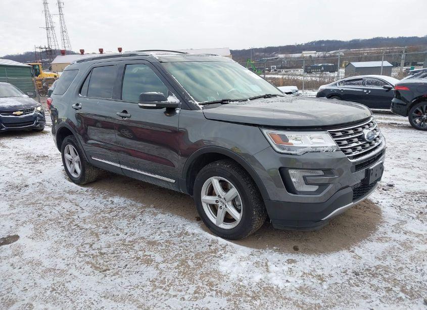 2016 Ford Explorer XLT (VIN 1FM5K8D89GGD00292) main photo