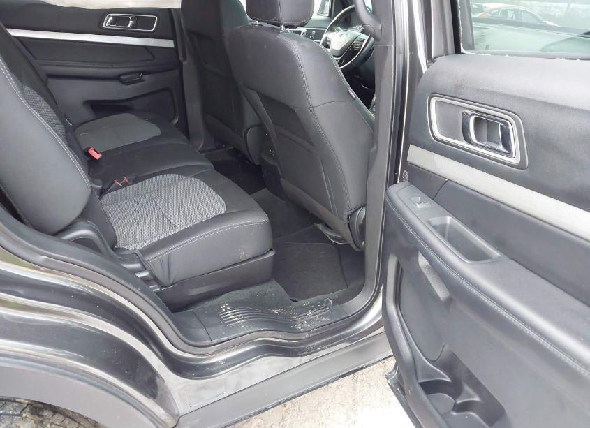 Photo 8 of 2016 Ford Explorer XLT (VIN 1FM5K8D89GGD00292)
