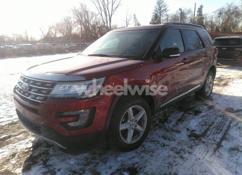 Photo 2 of 2016 Ford Explorer XLT (VIN 1FM5K8D89GGD25161)