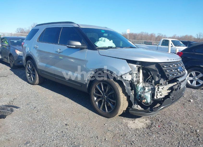 2017 Ford Explorer XLT (VIN 1FM5K8D89HGA26397) main photo