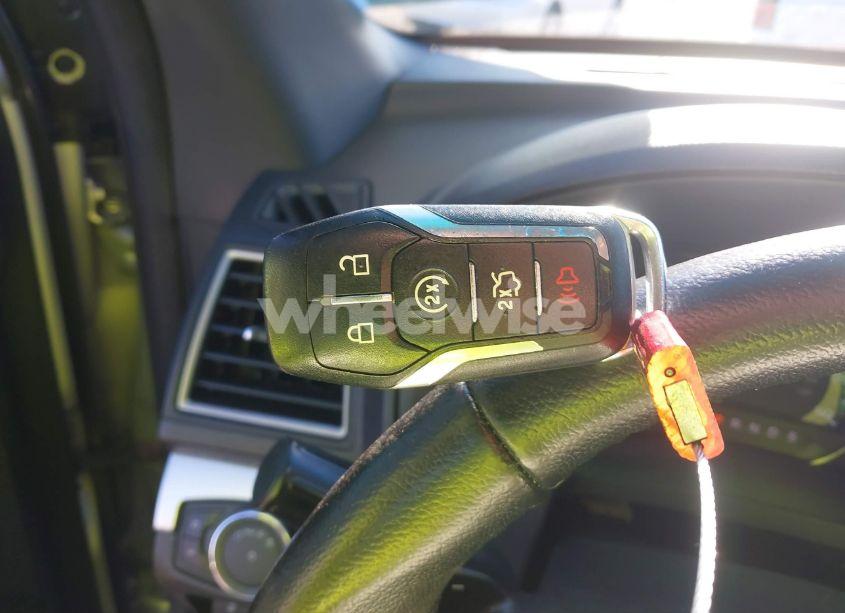 Photo 11 of 2017 Ford Explorer XLT (VIN 1FM5K8D89HGA26397)