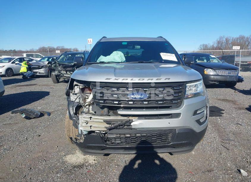 Photo 13 of 2017 Ford Explorer XLT (VIN 1FM5K8D89HGA26397)