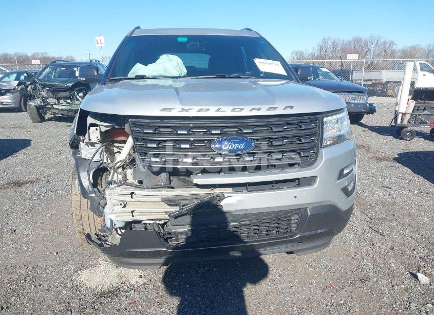 Photo 6 of 2017 Ford Explorer XLT (VIN 1FM5K8D89HGA26397)