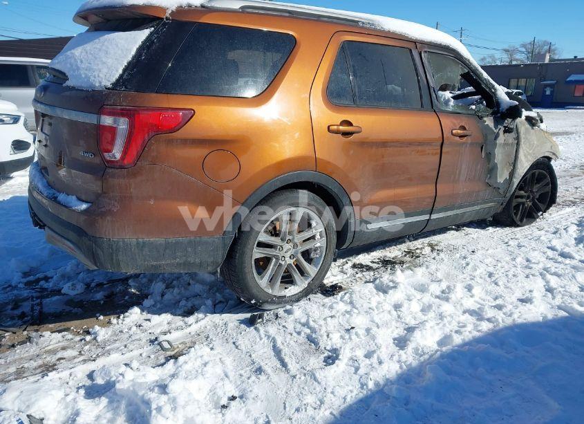 Photo 4 of 2017 Ford Explorer XLT (VIN 1FM5K8D89HGA42115)