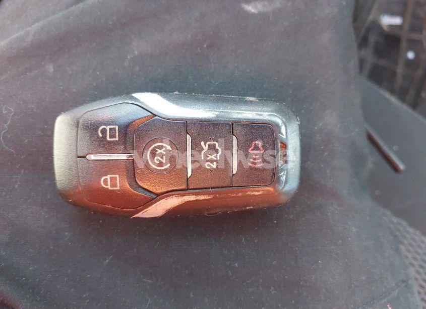 Photo 11 of 2017 Ford Explorer XLT (VIN 1FM5K8D89HGA43961)