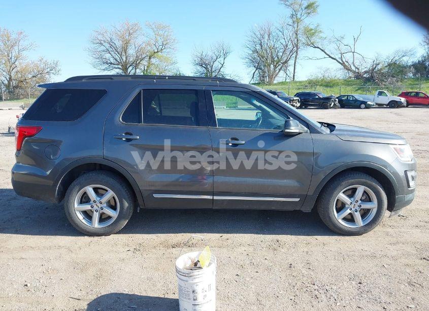 Photo 13 of 2017 Ford Explorer XLT (VIN 1FM5K8D89HGA43961)