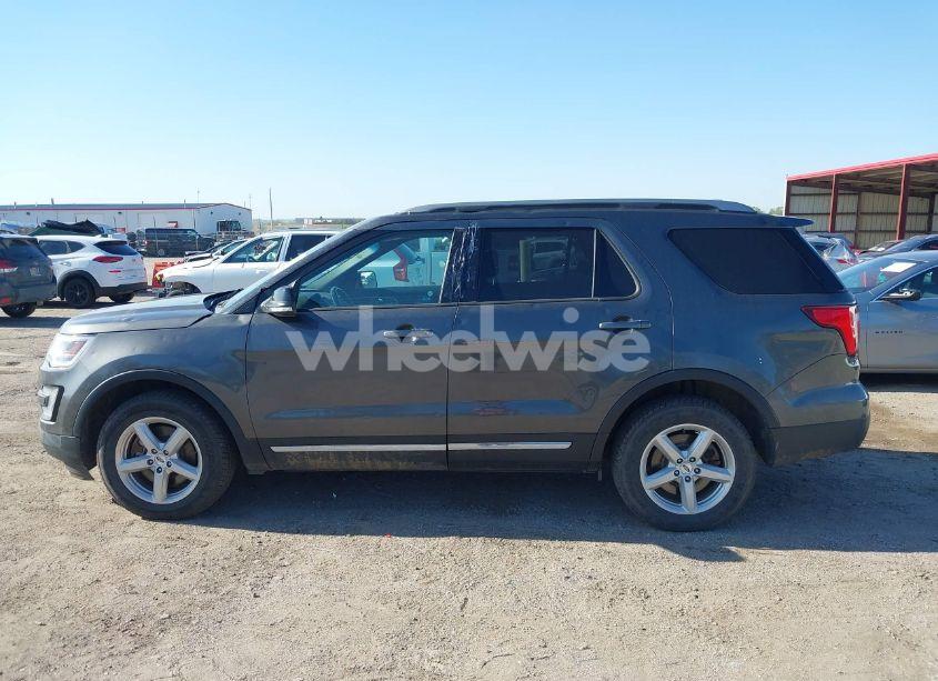 Photo 14 of 2017 Ford Explorer XLT (VIN 1FM5K8D89HGA43961)