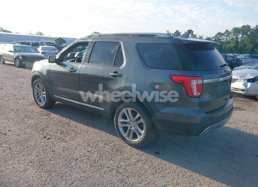 Photo 3 of 2017 Ford Explorer XLT (VIN 1FM5K8D89HGA56502)