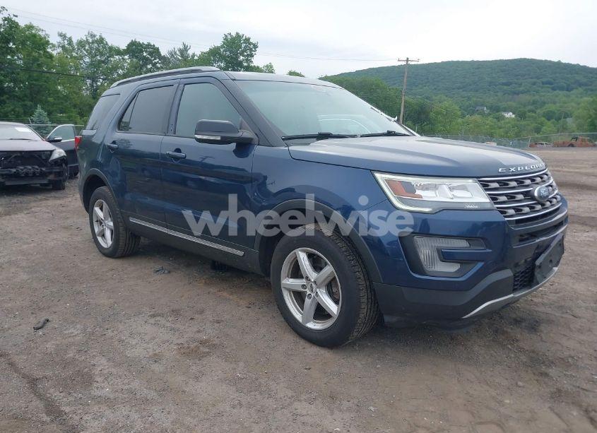 2017 Ford Explorer XLT (VIN 1FM5K8D89HGB26435) main photo