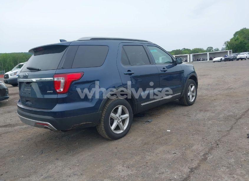 Photo 4 of 2017 Ford Explorer XLT (VIN 1FM5K8D89HGB26435)