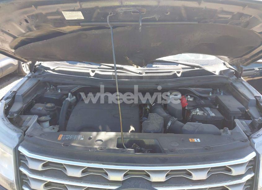 Photo 10 of 2017 Ford Explorer XLT (VIN 1FM5K8D89HGC22470)