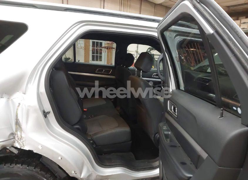 Photo 8 of 2017 Ford Explorer XLT (VIN 1FM5K8D89HGD09012)