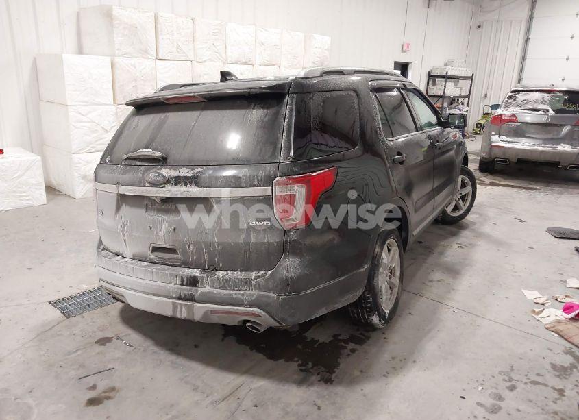 Photo 4 of 2017 Ford Explorer XLT (VIN 1FM5K8D89HGD75138)