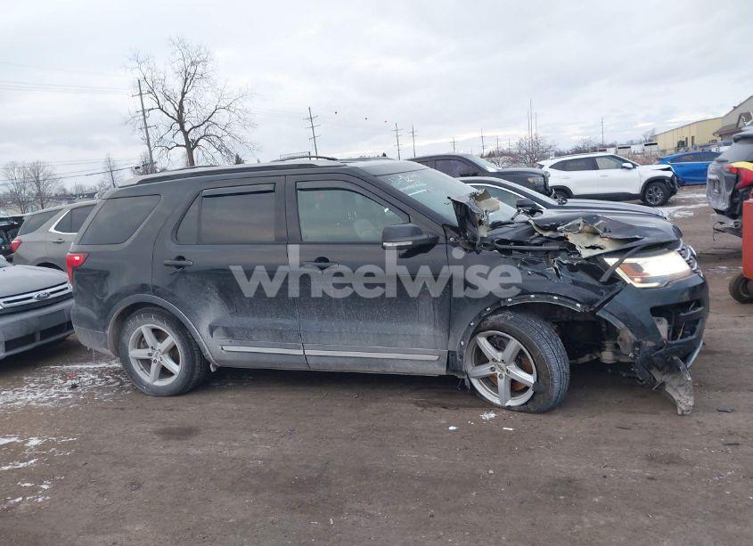 Photo 13 of 2017 Ford Explorer XLT (VIN 1FM5K8D89HGD97771)