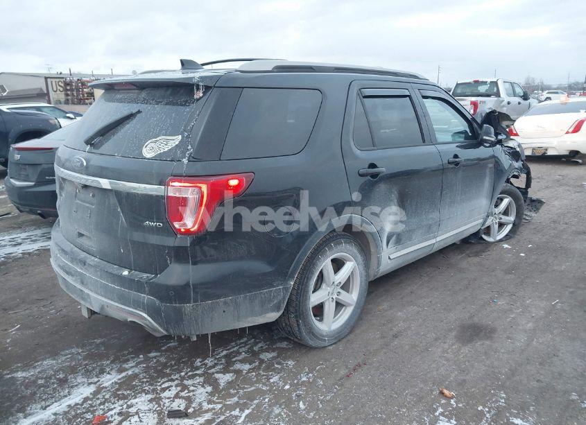 Photo 4 of 2017 Ford Explorer XLT (VIN 1FM5K8D89HGD97771)