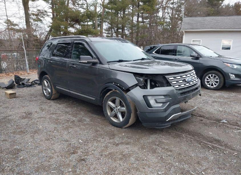 2017 Ford Explorer XLT (VIN 1FM5K8D89HGE41445) main photo