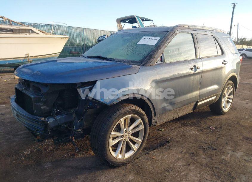 Photo 2 of 2018 Ford Explorer XLT (VIN 1FM5K8D89JGA54108)