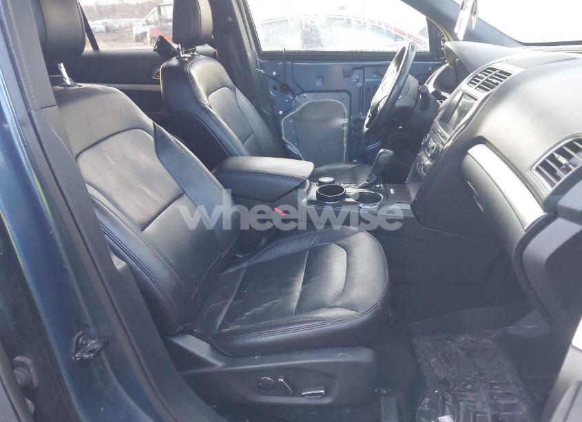 Photo 5 of 2018 Ford Explorer XLT (VIN 1FM5K8D89JGA54108)