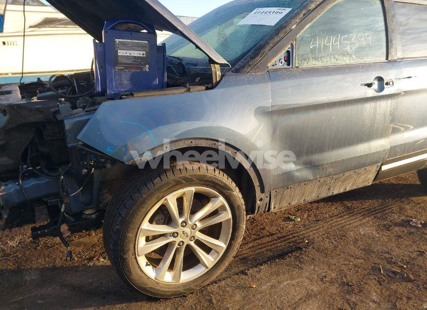 Photo 6 of 2018 Ford Explorer XLT (VIN 1FM5K8D89JGA54108)