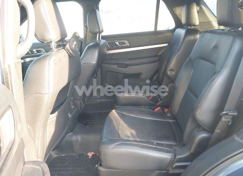 Photo 8 of 2018 Ford Explorer XLT (VIN 1FM5K8D89JGA54108)